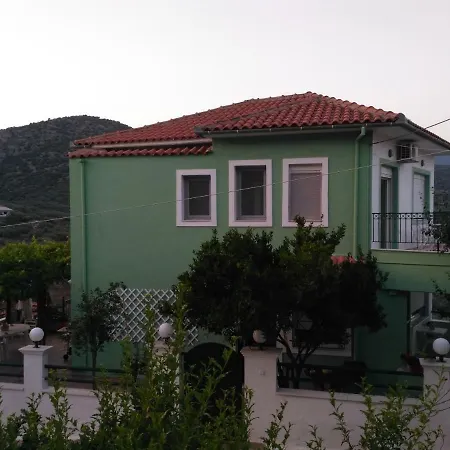 Alexa Holiday home *